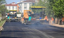 Elazığ Belediyesi Asfalt Yenileme Çalışmalarını Sürdürüyor