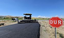 Elazığ İl Özel İdaresi’nden Köy Yollarına Yoğun Asfalt Mesaisi
