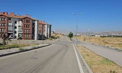 Elazığ’da Sıcaklık 40 Dereceye Yaklaştı, Caddeler Boş Kaldı