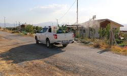 Elazığ’da Köylerde Sinek ve Haşere İlaçlaması Devam Ediyor