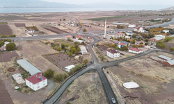 Elazığ İl Özel İdaresi Çağlar Köyü Yolunu Asfaltla Yeniledi