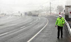 Elazığ’da Sürücülere Kritik Uyarı: Buzlanmaya Karşı Önlem Alın!