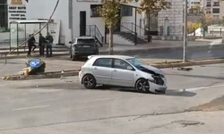 Adnan Kahveci Bulvarı’nda Trafik Kazası: Önlem Alınmayan Kavşakta Tehlike Sürüyor