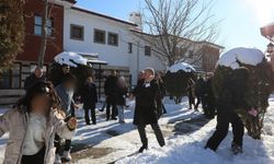 Vali Hatipoğlu’ndan Çocuk Evleri Sitesi’ne Ziyaret