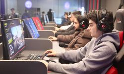 E-Spor Merkezi, FÜ E-Spor Topluluğu’nu Ağırladı