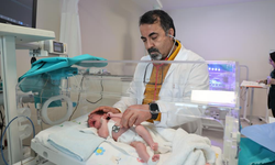 Doğuştan Yemek Borusu Olmayan 4 Günlük Bebek, Elazığ'da Hayata Tutundu