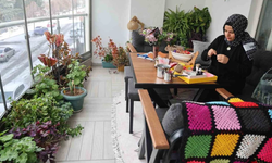 Ev hanımının azmi: 20 belge aldı ve 300 öğrenciye usta oldu