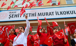 Elazığ'da İkinci Dönemin İlk Ders Zili ‘Bayrak Sevgisi' İle Çaldı