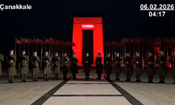 Mehmetçik, 6 Şubat Deprem Şehitlerini Saygıyla Andı