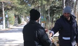 Elazığ Belediyesi'nden Vatandaşlara Ücretsiz Çam Fidanı