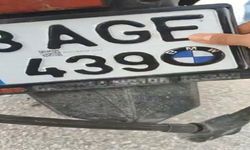 Elazığ'da Plakayı Kalemle Boyayarak Değiştiren Sürücüye 220 Bin Lira Ceza Yazıldı