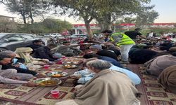 Fecir Derneği Pakistan’da 1000 Kişilik İftar Programı Düzenledi