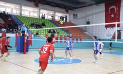 Elazığ'da Genç Erkekler Voleybol Grup Birinciliği Heyecanı Başladı