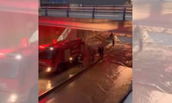 Elazığ'da Alt Geçit Suyla Doldu: Mahsur Kalan Vatandaşları İtfaiye Kurtardı