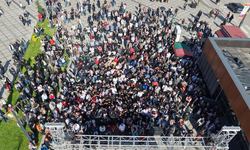 Taraftarlar Elazığspor Maçını Kentin Göbeğinde Dev Ekrandan İzledi