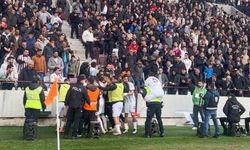 Elazığsporlu Futbolcu Gol Sevincini Polisle Yaşadı