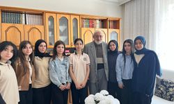Öğrencilerden Şehit Ailelerine Vefa Ziyareti