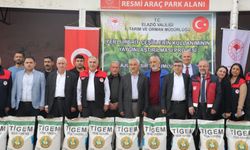 Elazığ’da Yerli Hibrit Silajlık Mısır Tohumları Üreticilere Teslim Edildi