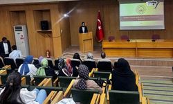 Üniversitesi Öğrencilerine 'Kadına Yönelik Şiddetle Mücadele' Eğitimi