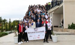 Vali Hatipoğlu Öğrencilerle “İpekyolu’na Bir Yolculuk, Bin Keşif” Programında Buluştu