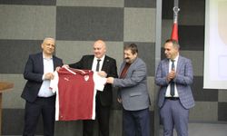 Eğitimci ve Yazar Tahsin Aydın, Öğrencilerle Buluştu