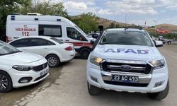 Hazar Gölü'nde gezi teknesi battı: 7 kişi kurtarıldı