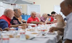 Türk Kızılay'dan Huzurevi Sakinlerine Anlamlı Ağırlama
