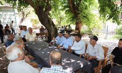 Şerifoğulları Cuma Namazının Ardından Esnafı Ziyaret Etti