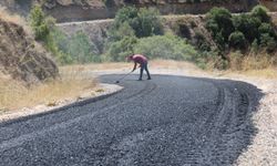 Keban Bahçeli Köyü’nde Yol Çalışmaları Sürüyor