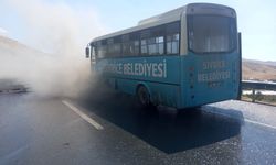 Sivrice Belediyesi Halk Otobüsünde Yangın