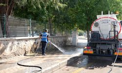 Belediye Ekipleri Sürsürü’de Sahaya İndi