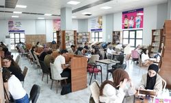 Elazığ Belediyesi Kütüphanelerinde Gençler Geleceğe Hazırlanıyor