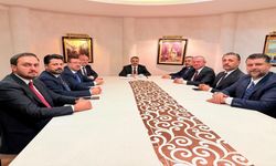 Sencer Selmanoğlu, Bölge Toplantısına Katıldı