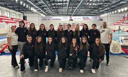 Elazığ’ın U18 Kadın Sutopu Takımı Play-Off’ta!