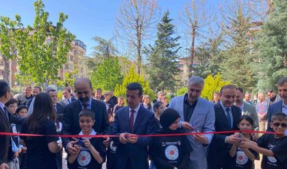 Elazığ’da Bilim ve Sanat Merkezindeki Fuara Yoğun İlgi