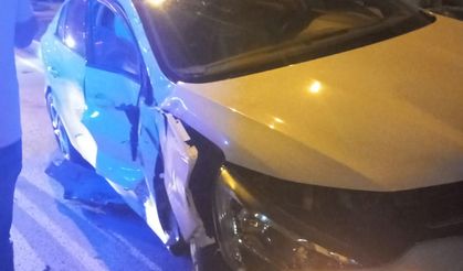 Kanal Boyu’nda Zincirleme Trafik Kazası: 2 Yaralı