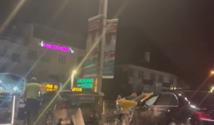 Orgeneral Hulusi Sayın Caddesi’nde Zincirleme Kaza