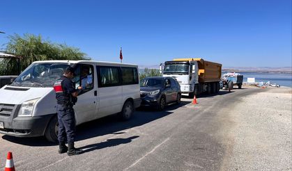 Elazığ’da Jandarma’dan Kaçak Göç ve Uyuşturucuya Eş Zamanlı Darbe