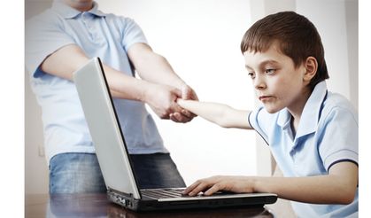 Teknolojinin Gelişimi Duruş Bozukluklarını Arttırdı