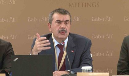 Bakan Tekin: "Sınavlarda Yapay Zeka Destekli Açık Uçlu Sorular Olacak"