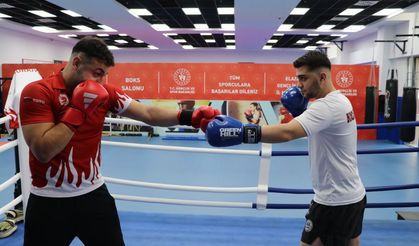 Stajyer Avukat ve Milli Kick Boksçu Berk Yakar, Hem Ringde Hem Mesleğinde Zirveyi Hedefliyor