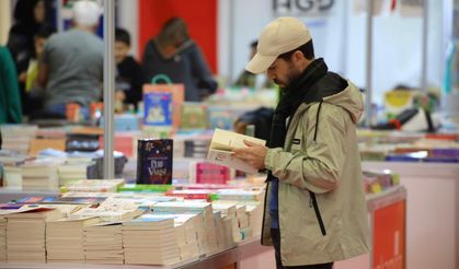 Elazığ Belediyesi 6. Kitap Fuarı Dördüncü Gününde Yoğun İlgi Gördü