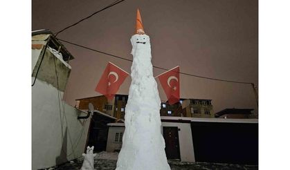 Elazığ'da Dev Kardan Adam Görenleri Hayrete Düşürdü
