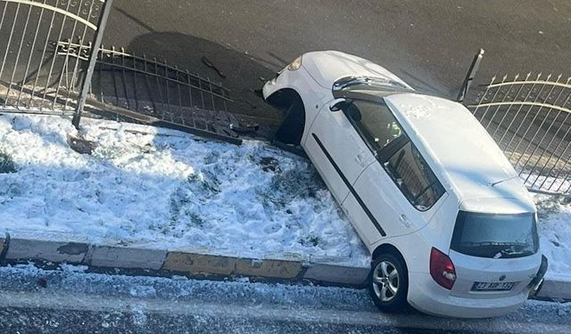 Elazığ’da Gece Etkili Olan Kar Yağışı Sabah Kazalara Neden Oldu: 3 Yaralı