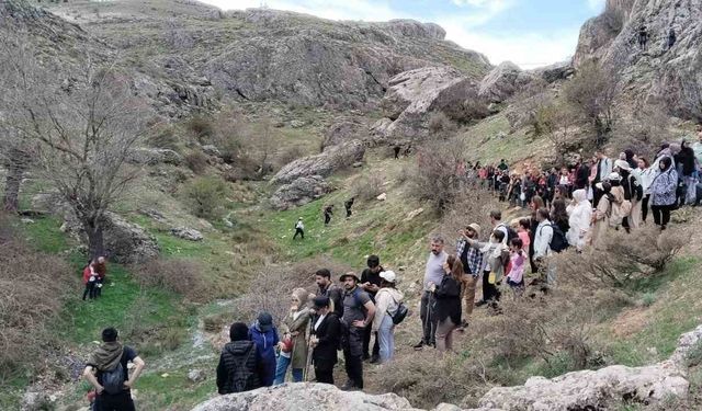 Ölbe Vadisi’nde doğa yürüyüşü düzenlendi