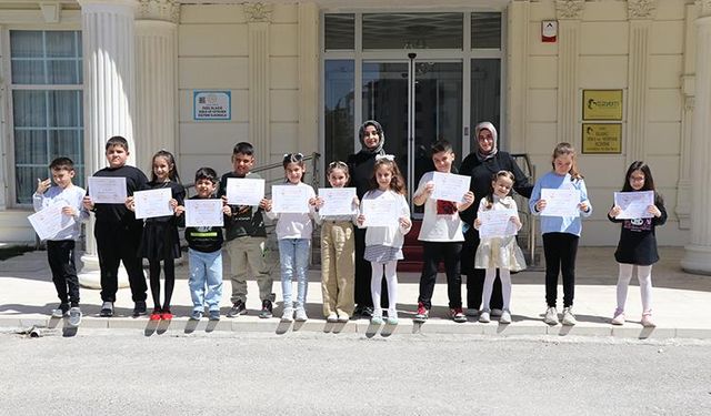 Milletvekili Keleş: “Elazığımızın Geleceği Emin Ellerde” Diyerek Başarılı Öğrencileri Tebrik Etti