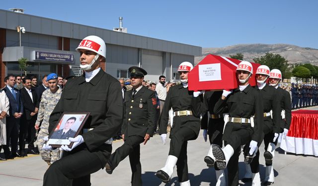 Şehit Üsteğmen Tuğrul Özsu'nun Naaşı Memleketi Edirne’ye Uğurlandı