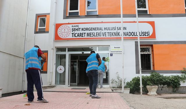 Yükümlüler 47 Okulda Bakım, Temizlik ve Onarım Çalışması Yaptı