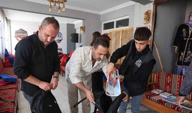 Elazığ’da 450 Öğrenciye Kırtasiye Yardımı