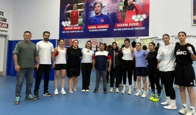 Milli Boksörler Barut ve Topuz Elazığ’da Ringde